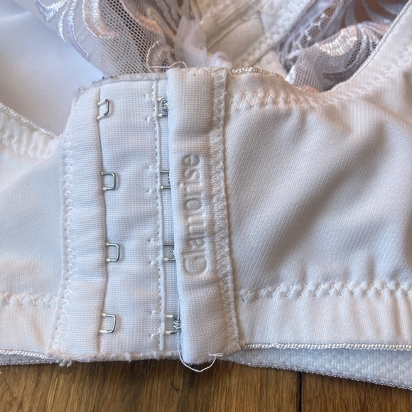 Glamorise White Wireless 54DD Bra - Picture 7 of 11